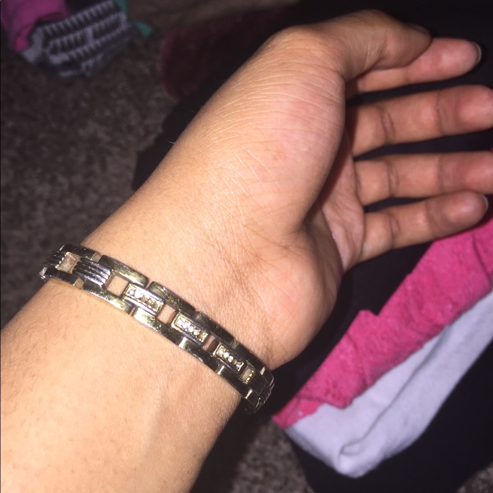 Gold bracelet✨